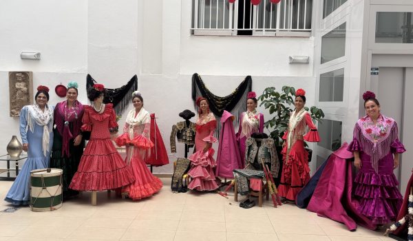 Presidenta y Damas Goyescas en su visita a Geroclinic