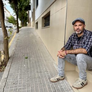 Nacido en Ronda, Rincón reside desde su niñez en Prado del Rey (Cádiz).