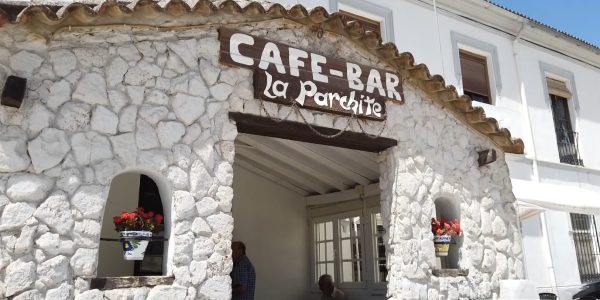El restaurante se encuentra en el Partido Rural La Parchite - Carretera Variante de Arriate