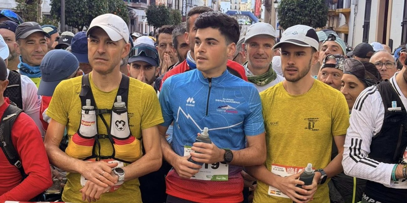 De izquierda a derecha, Pedro Porras y sus hijos Raúl y Pedro.