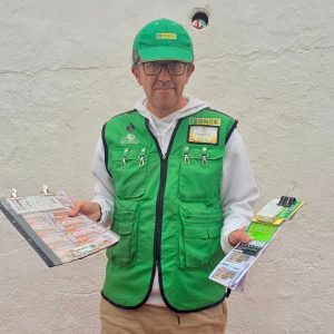 Roberto Hidalgo se muestra emocionado por haber repartido este premio