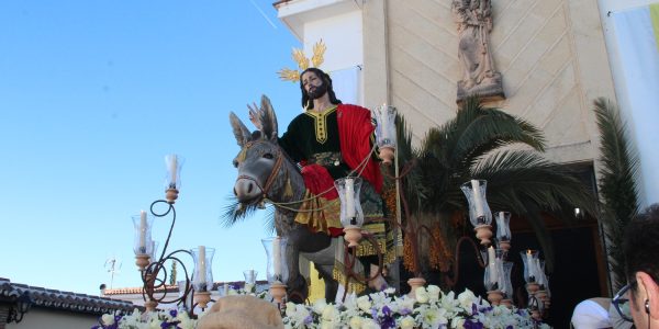 Uno de los aspectos más destacados de la jornada han sido los estrenos presentados, entre los que sobresale el nuevo paso procesional para el Señor
