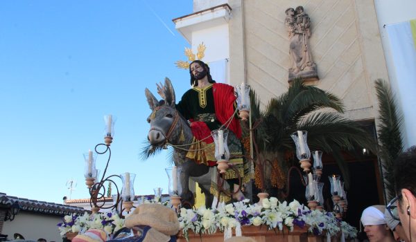 Uno de los aspectos más destacados de la jornada han sido los estrenos presentados, entre los que sobresale el nuevo paso procesional para el Señor