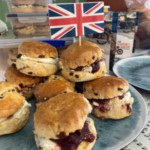 Los asistentes pudieron degustar tapas y postres de diversos países. Los asistentes pudieron degustar tapas y postres de diversos países.