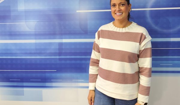 Isa Cuartero en los estudios de CharryTV.