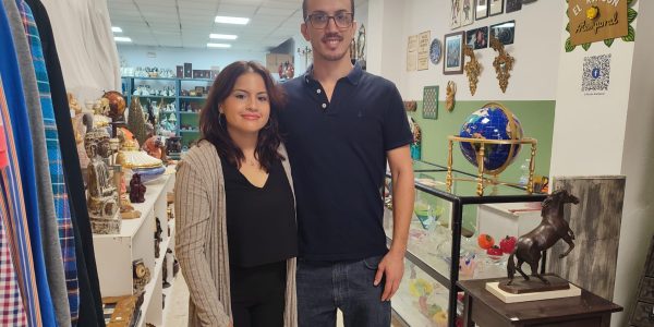 La joven pareja inició una nueva etapa en nuestra ciudad hace unas semanas.