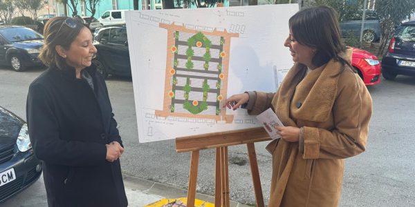 La alcaldesa y la delegada de Obras en rueda de prensa