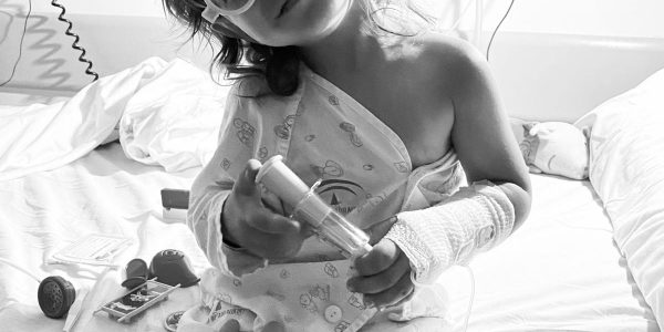 Alegría ha tenido que pasar por dos cirugías a corazón abierto