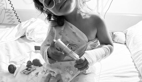 Alegría ha tenido que pasar por dos cirugías a corazón abierto