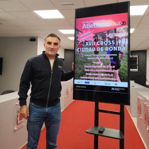 El delegado de Deportes, Bernardo Crespo, en rueda de prensa