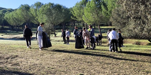 Los estudiantes han recogido residuos de este espacio natural