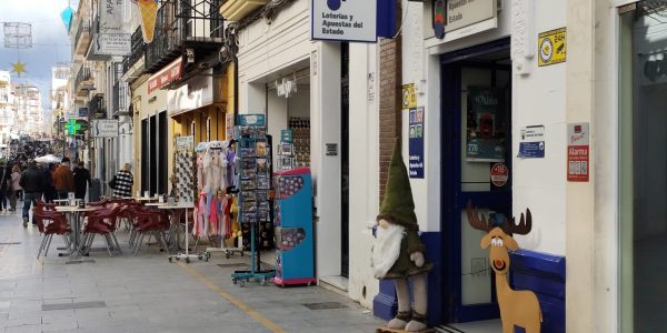 La cofradía ha adquirido sus décimos en la administración de loterías número 3, El Trébol de la Suerte