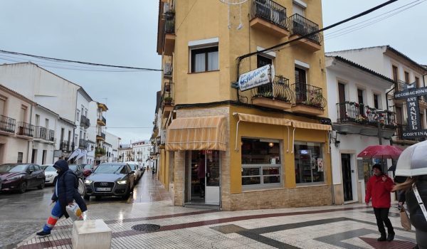 Siempre ha estado en esta esquina de Carrera Espinel, en el número 111.