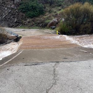 El río Almarchal, a su paso por la MA-8302, a Genalguacil