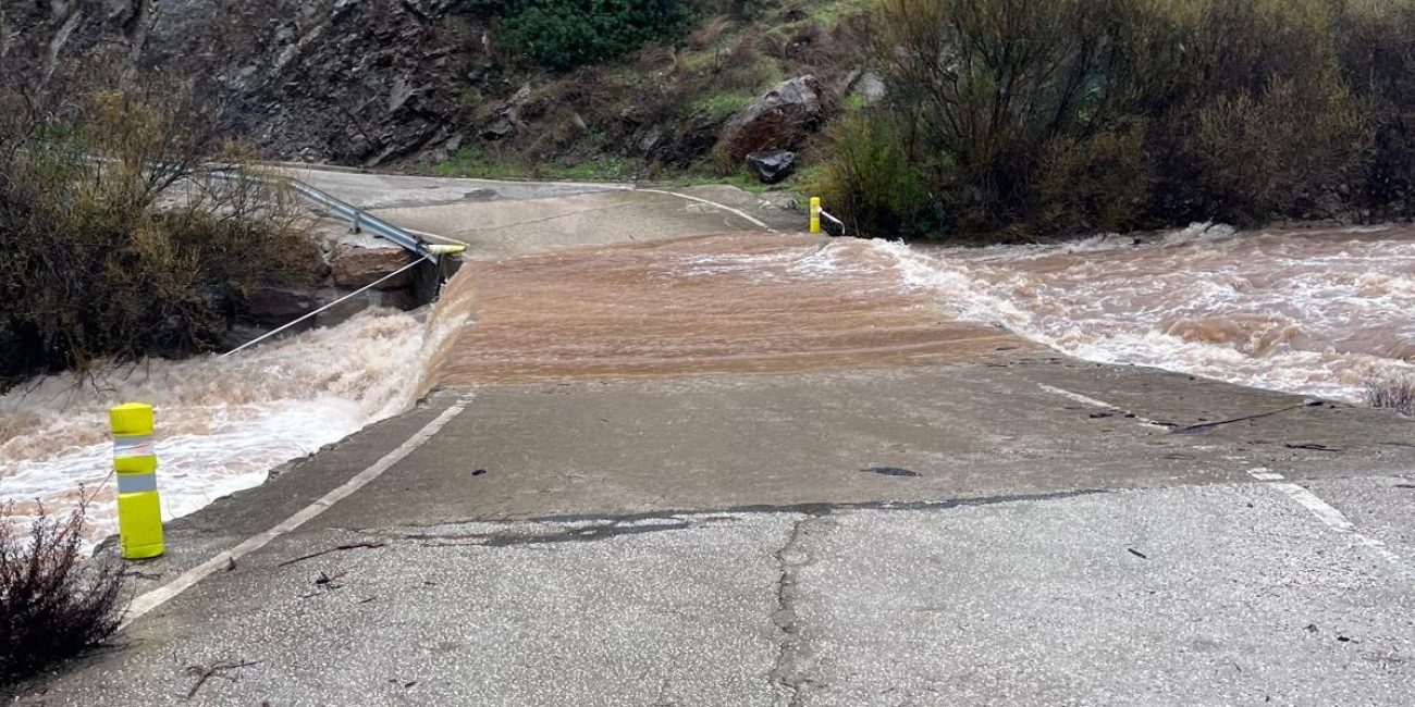 El río Almarchal, a su paso por la MA-8302, a Genalguacil