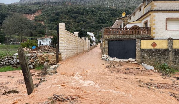 En este estado se encontraba esta barriada de Benaoján hace apenas una semana