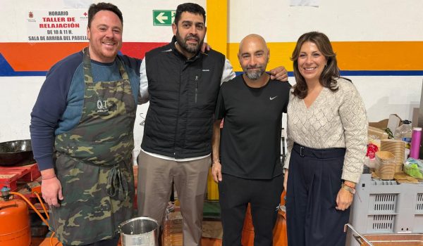 María de la Paz Fernández junto a Chelu Pascual, Antonio Alfaro y Benito Gómez