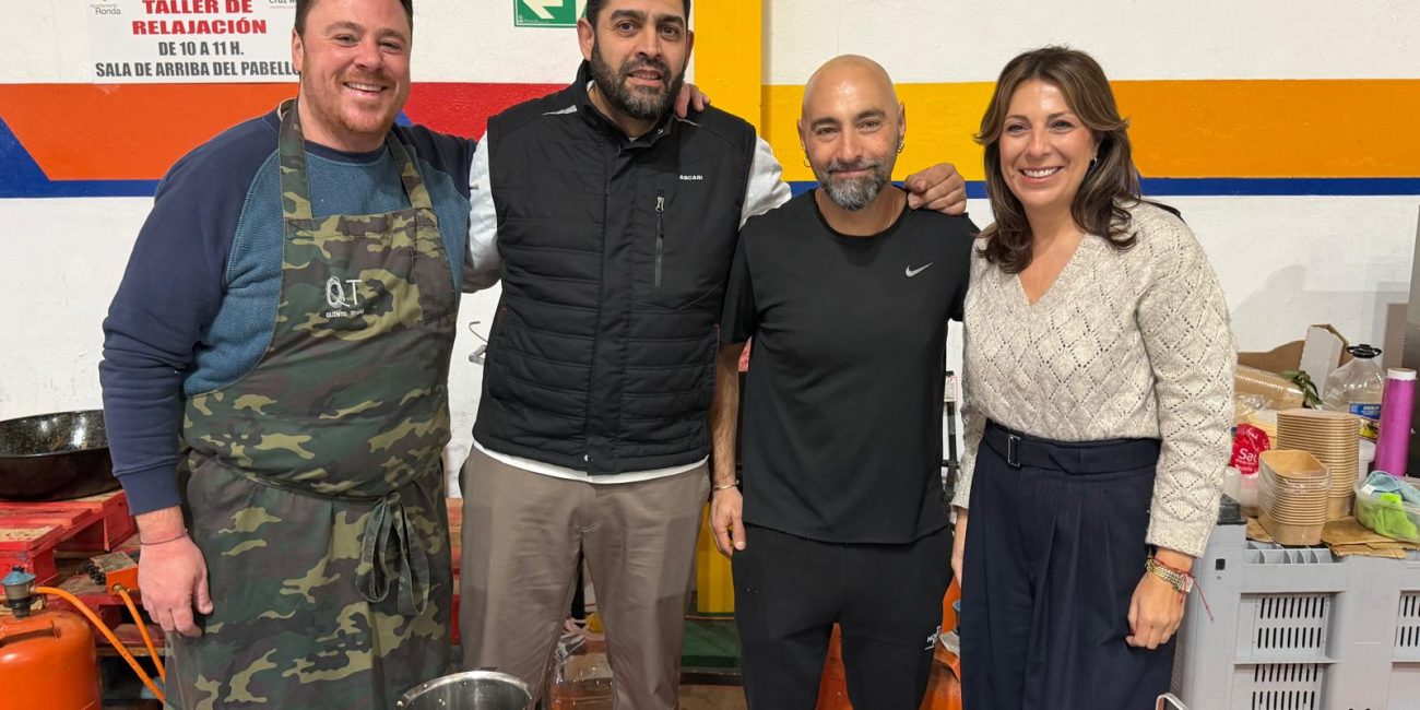 María de la Paz Fernández junto a Chelu Pascual, Antonio Alfaro y Benito Gómez