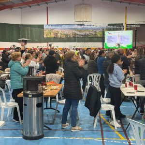 El polideportivo El Fuerte ha estallado en aplausos al conocerse la noticia