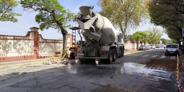 La Brigada de Obras del Ayuntamiento ya actuó de emergencia y ahora se acomete el arreglo definitivo de este daño