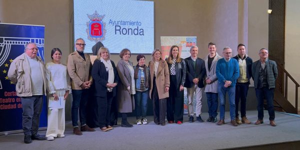 Foto de familia en la presentación