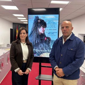 Rebeca Muñoz y Faustino Peralta en rueda de prensa