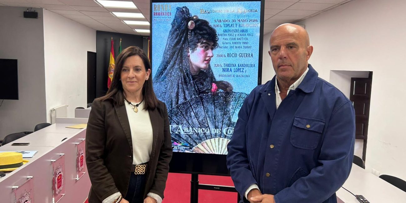 Rebeca Muñoz y Faustino Peralta en rueda de prensa