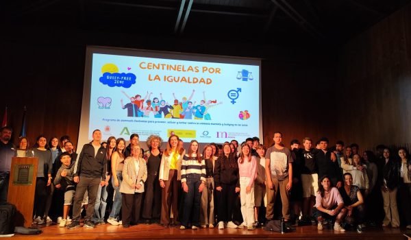 Foto de familia en la clausura del programa