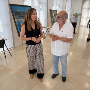 La delegada de Asuntos Sociales, Cristina Durán, ha visitado la muestra