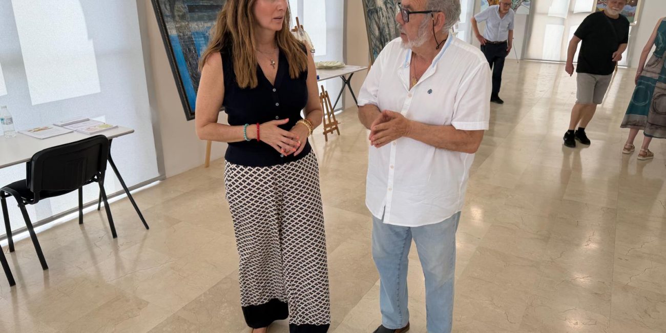 La delegada de Asuntos Sociales, Cristina Durán, ha visitado la muestra