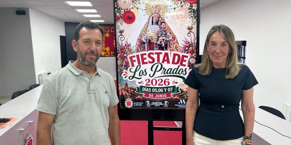López y Becerra en rueda de prensa