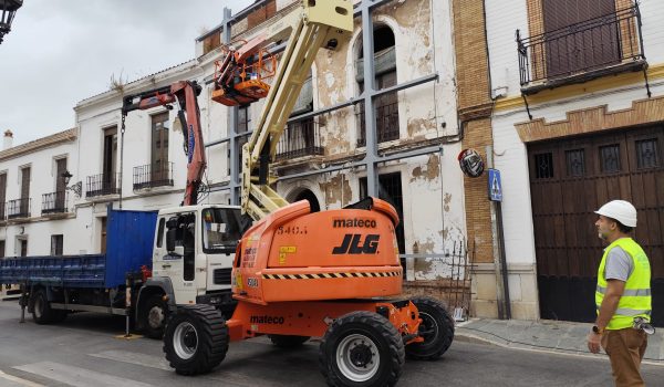 La calle Armiñán permanecerá cortada también durante la jornada de mañana