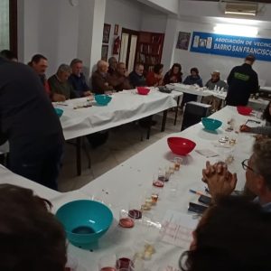 La Asociación de vecinos del Barrio de San Francisco, consciente de la singularidad de nuestro barrio, trabaja para dar visibilidad y justo reconocimiento a estas labores que forman parte de nuestra esencia.