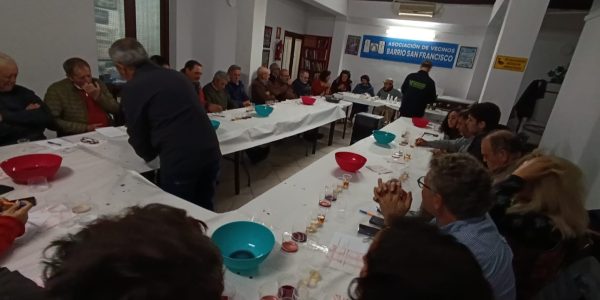 La Asociación de vecinos del Barrio de San Francisco, consciente de la singularidad de nuestro barrio, trabaja para dar visibilidad y justo reconocimiento a estas labores que forman parte de nuestra esencia.