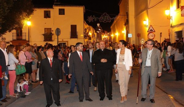 La duración del desfile fue más breve de lo habitual por la ausencia de la banda de música.