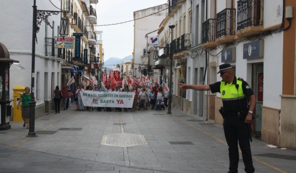 A comienzos de junio más de un centenar de personas ya se manifestaron contra los recortes en el Área Sanitaria de la Serranía.