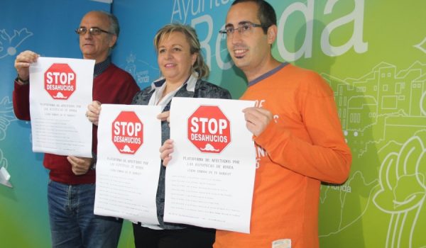 Javier Robles, Isabel María Barriga y Rafael Guerrero, antes de la rueda de prensa de esta mañana.