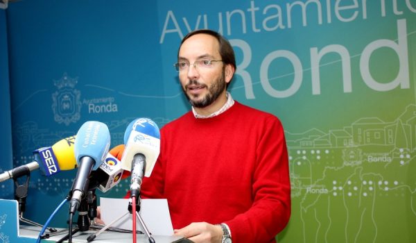 La agenda tiene como protagonista en esta ocasión al poeta Pedro Pérez-Clotet.