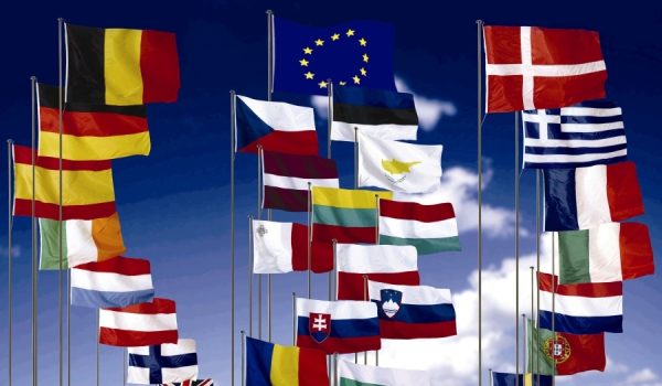 Podrán votar los extranjeros procedentes de países que pertenecen a la Unión Europea, así como bolivianos, colombianos, chilenos, ecuatorianos, noruegos, paraguayos, peruanos y neozelandeses.