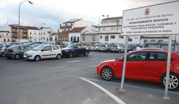En el solar del antiguo cuartel el Consistorio se pretende crear una gran plaza pública, con aparcamientos subterráneos y un edificio de carácter cultural.