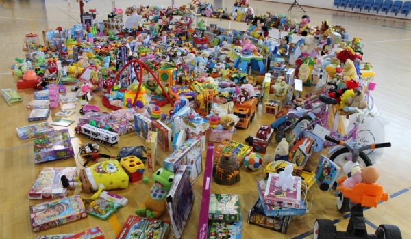 Este era el aspecto que presentaba esta mañana la pista polideportiva del pabellón de San Francisco.