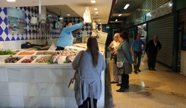 Actualmente sólo existen cinco puestos en funcionamiento en el mercado.