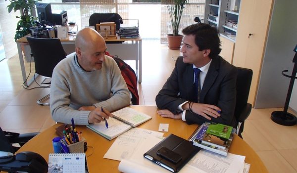 El diputado provincial se ha comprometido a visitar la ciudad en próximas fechas.