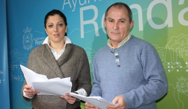 María del Carmen Martínez, vicepresidenta de SOMUCSA, y Carlos Ruiz, gerente de la sociedad municipal.