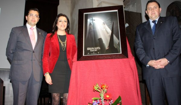 La fotografía muestra una imagen de la Hermandad de la Vera+Cruz.