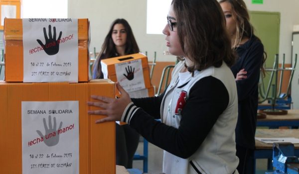 Las cajas se repartirán por distintos establecimientos de la comarca.