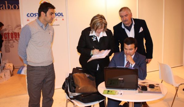 Una de las reuniones llevadas a cabo en la Feria Internacional del Turismo.