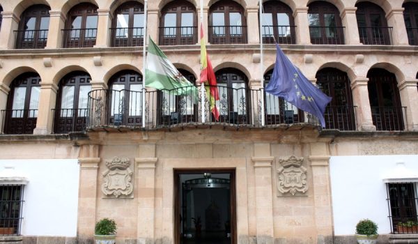 Desde el Ayuntamiento se han decretado dos días de luto oficial.