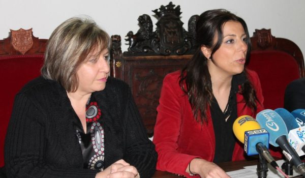 La alcaldesa dio lectura a un comunicado conjunto en el que expresó que el pacto es estable.