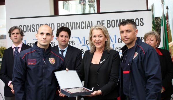 Juan María Díaz y Guillermo Cordal han sido los bomberos del parque de Ronda que han recibido un reconocimiento.